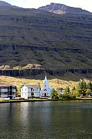 7Y8A5295